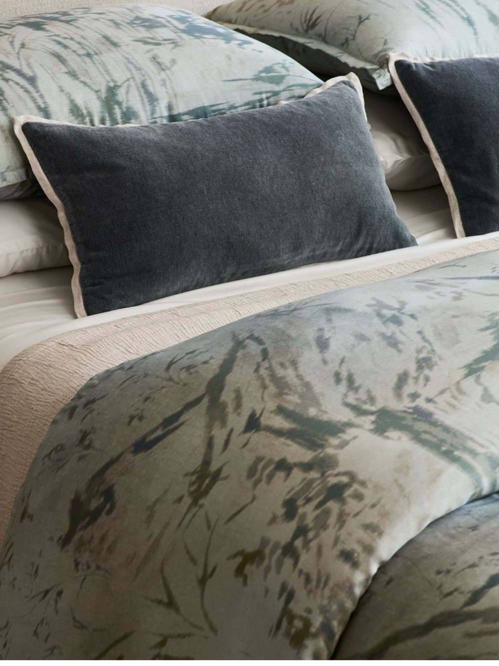 West Elm Misty Sage Botanical Print Duvet Cover-Full/Queen NWT - Picture 2 of 2